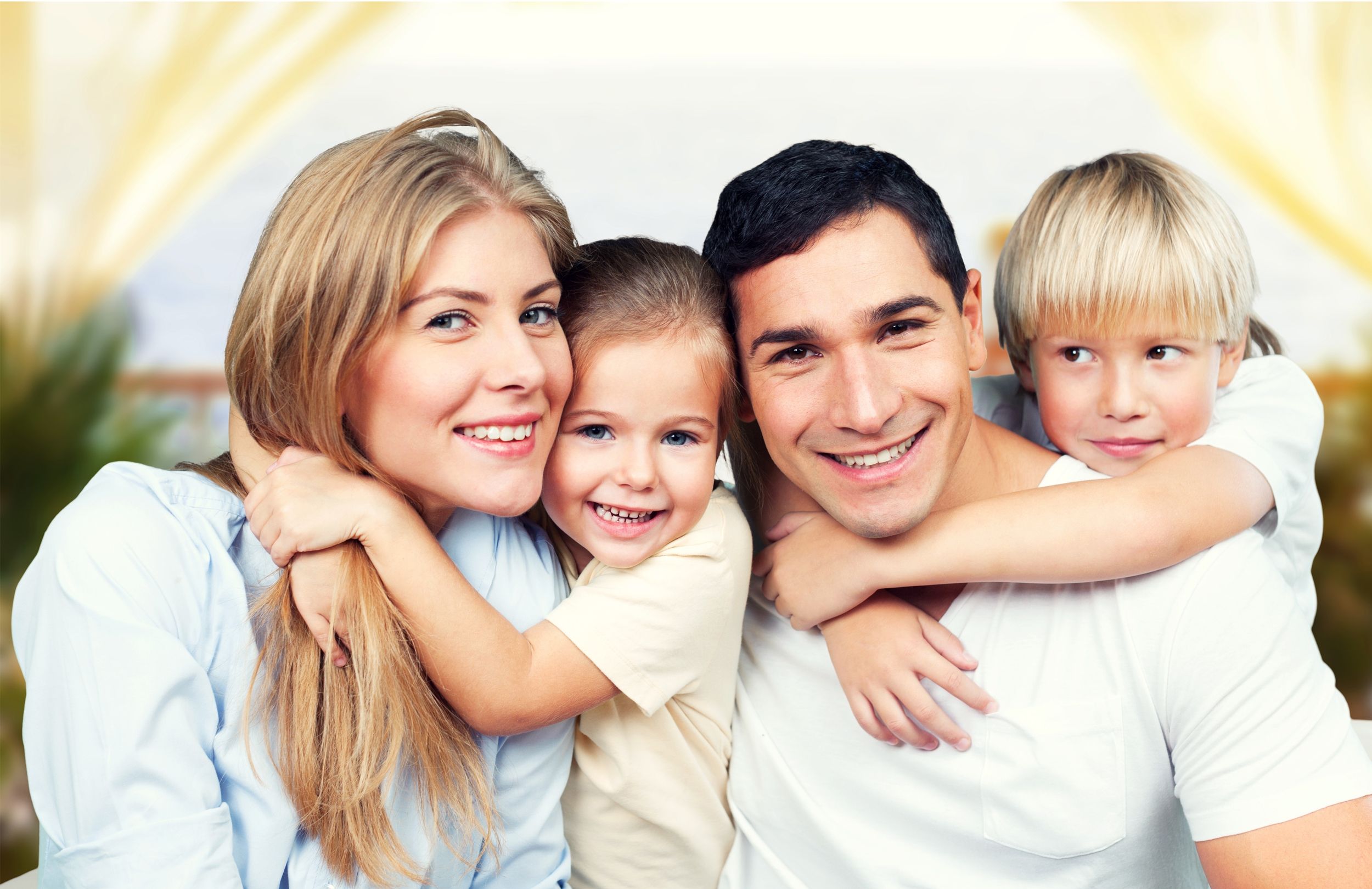 Familie lächelnd und Glücklich